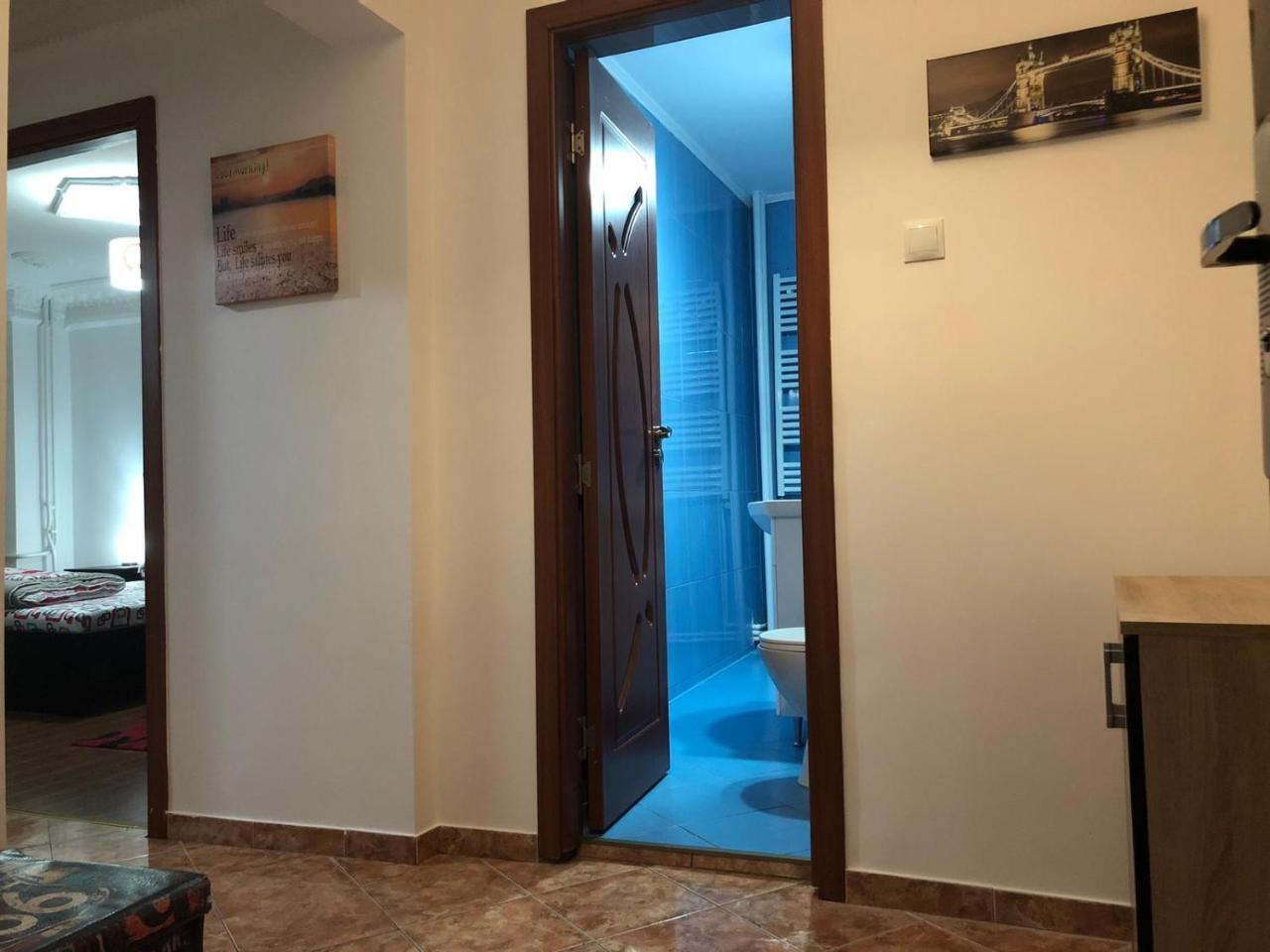 Center Apartment Galati  Ngoại thất bức ảnh