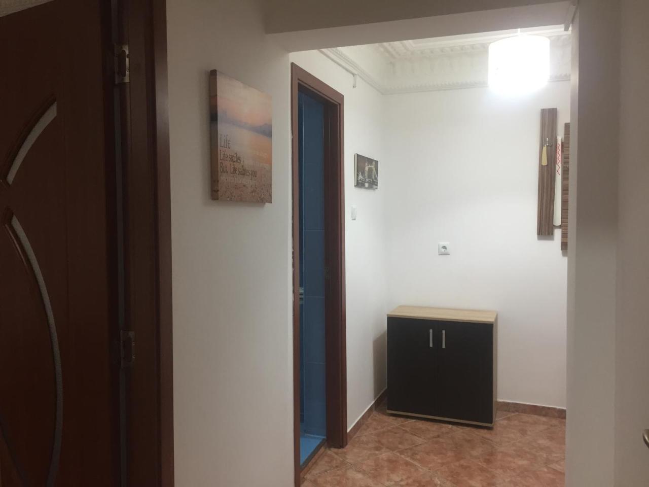Center Apartment Galati  Ngoại thất bức ảnh