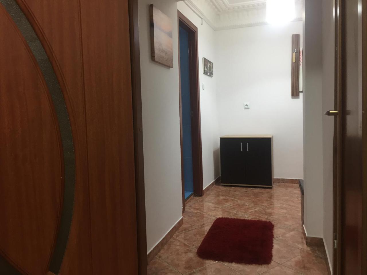 Center Apartment Galati  Ngoại thất bức ảnh