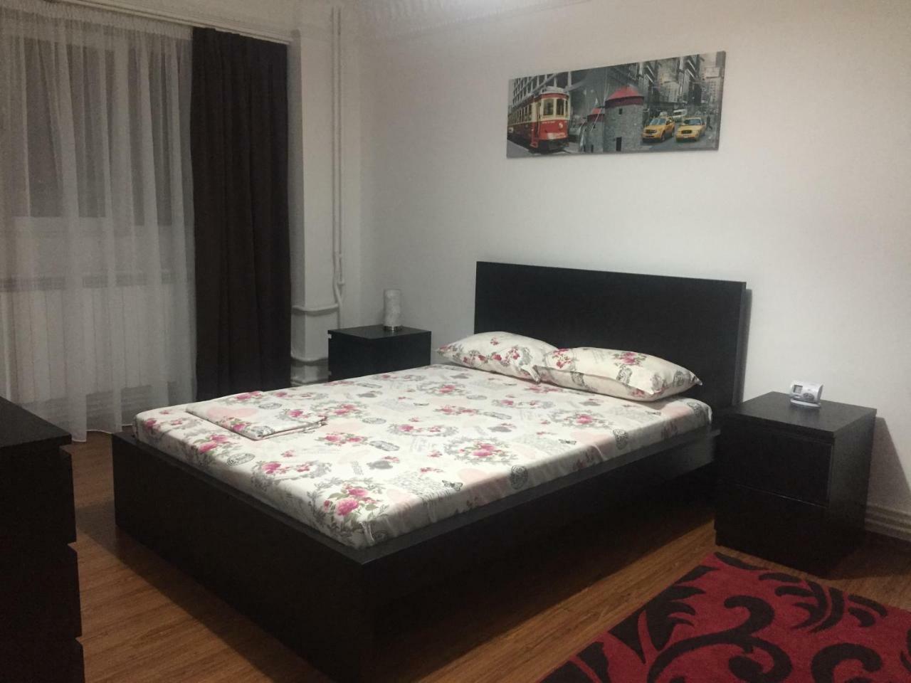 Center Apartment Galati  Ngoại thất bức ảnh
